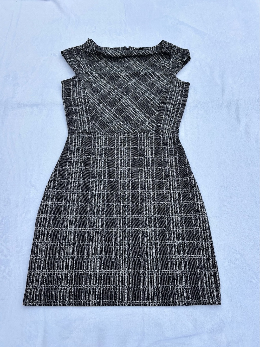 Banana Republic Classic Black Plaid Sheath Dress Size 6